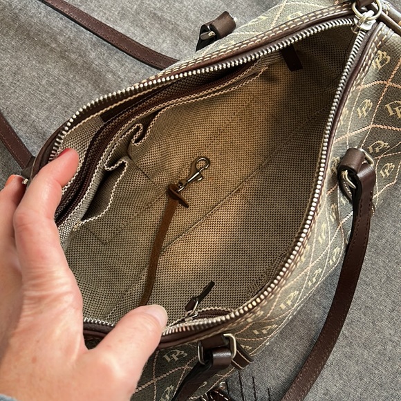 Dooney & Bourke purse - Picture 5 of 8